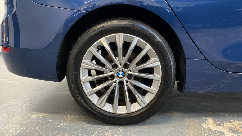 BMW 2 Series 218i Luxury 5dr Step Auto Petrol Estate